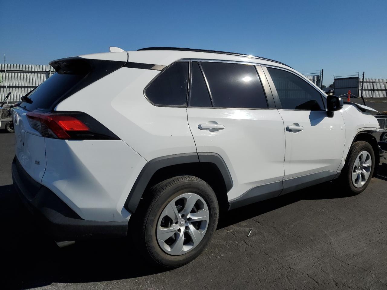 2020 Toyota RAV 4 - zdjęcie 3