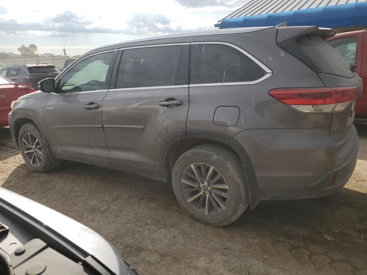 2019 Toyota Highlander Hybrid - zdjęcie 2