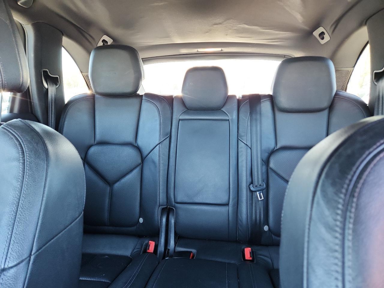 2014 Porsche Cayenne S - zdjęcie 10