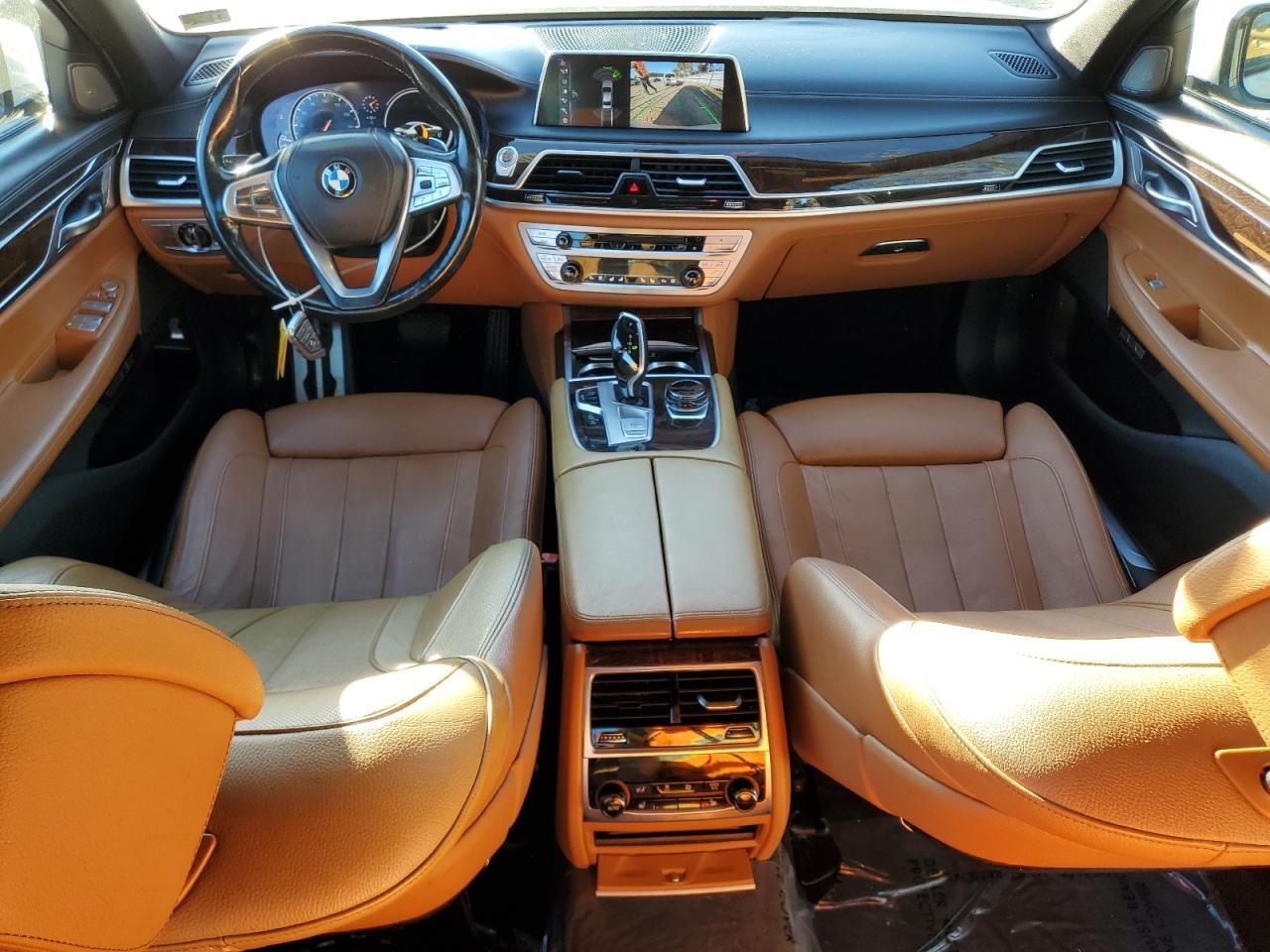 2017 BMW 740 Xi - zdjęcie 8