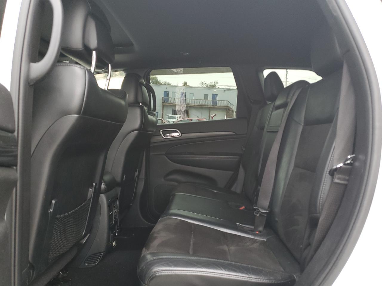 2020 Jeep Grand Cherokee Laredo - zdjęcie 11