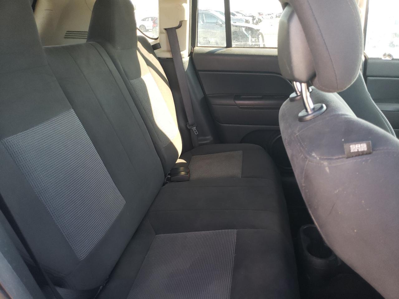 2016 Jeep Compass Sport - zdjęcie 11