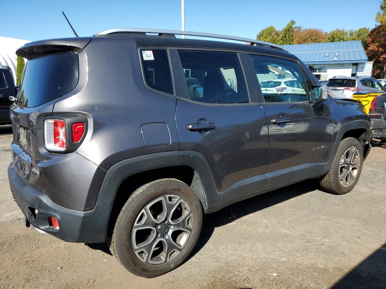 2016 Jeep Renegade Limited - zdjęcie 3