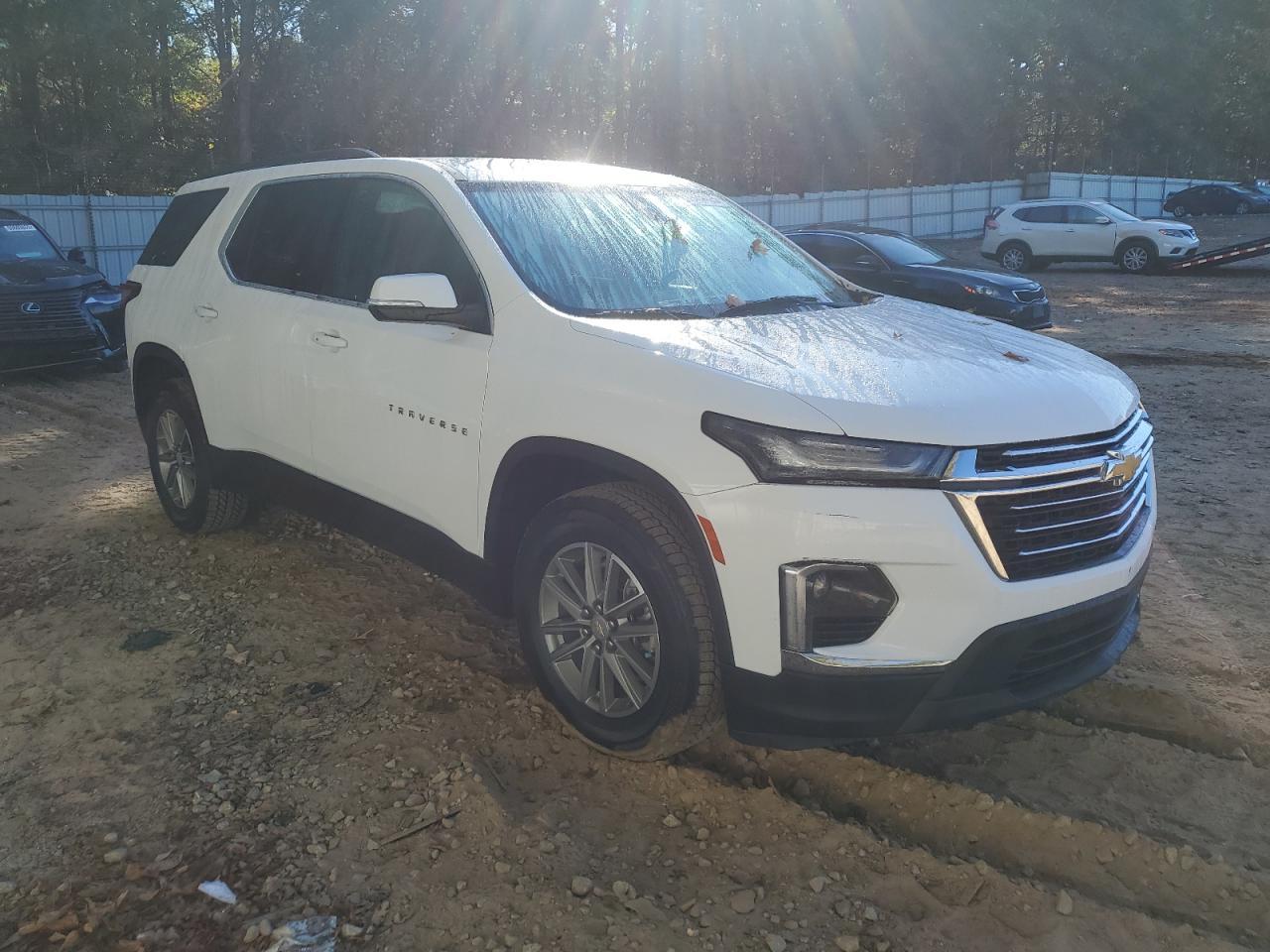 2023 Chevrolet Traverse Lt - zdjęcie 4