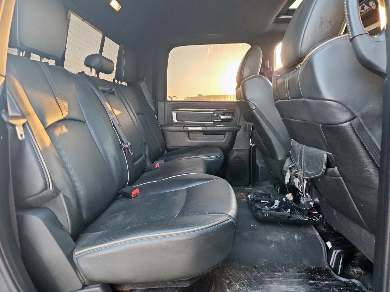 2016 Ram 1500 Longhorn Limited 3.0L V-6 Diesel - zdjęcie 10