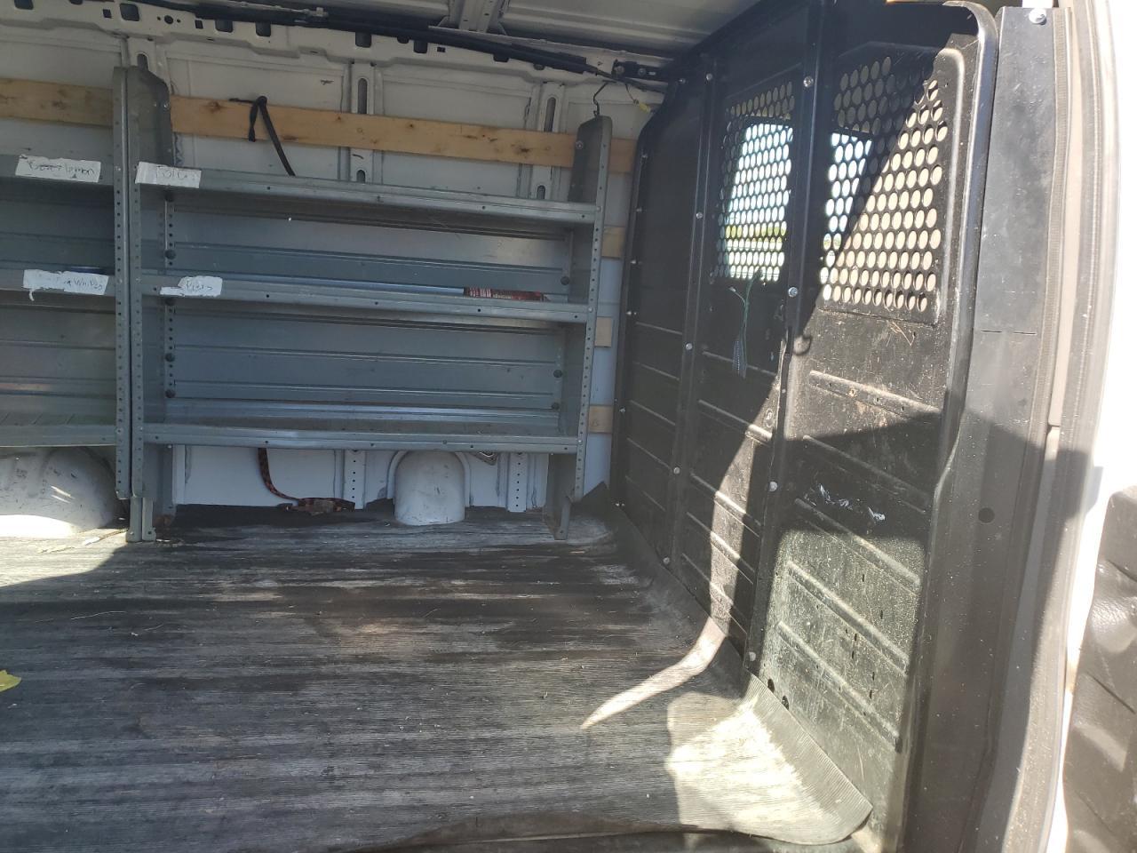 2018 Chevrolet Express G2500 - zdjęcie 11