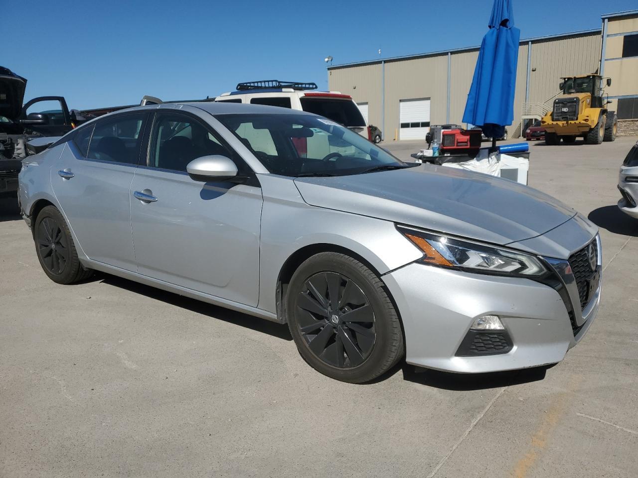 2021 Nissan Altima - zdjęcie 4