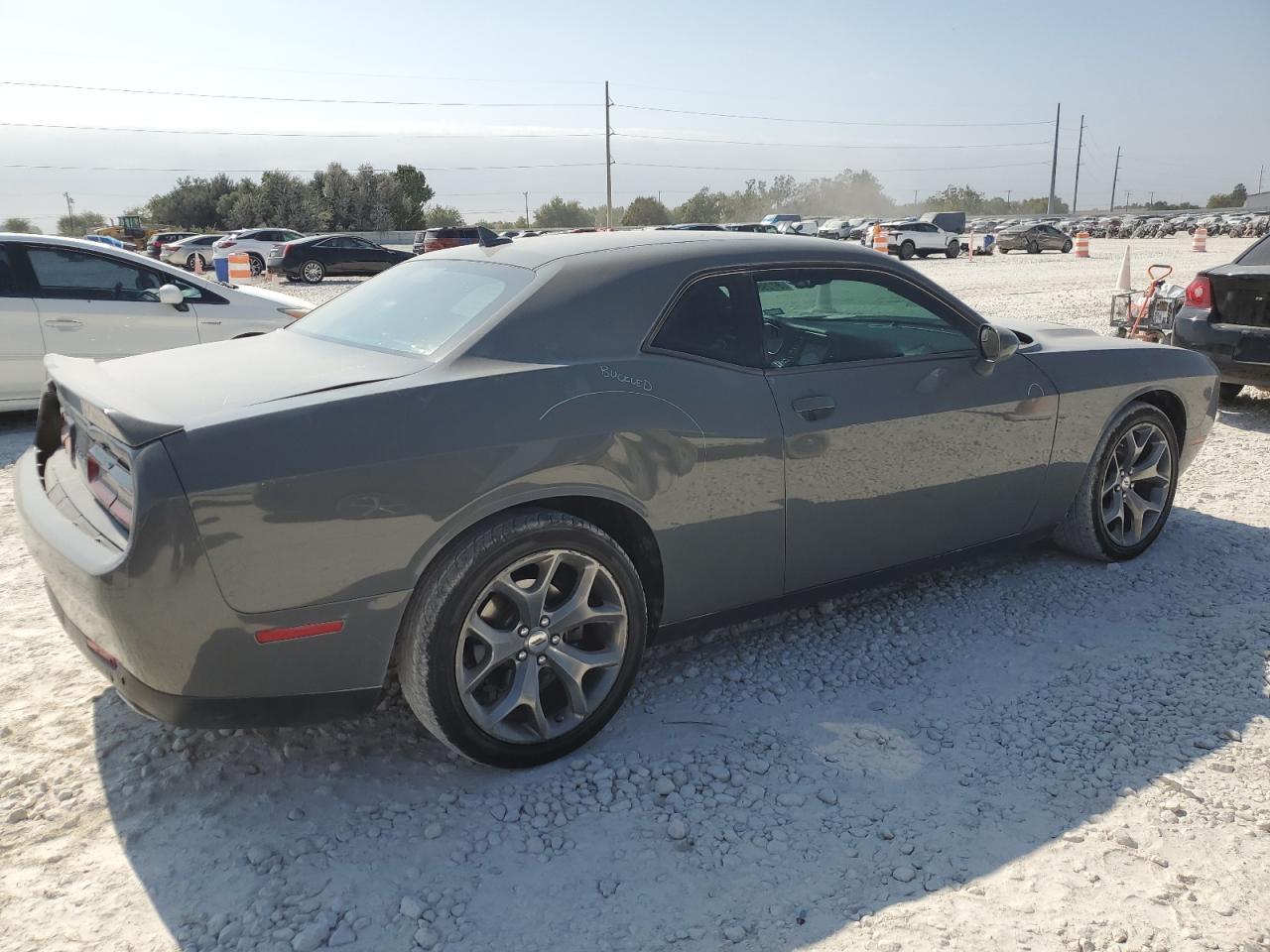2017 Dodge Challenger - zdjęcie 3