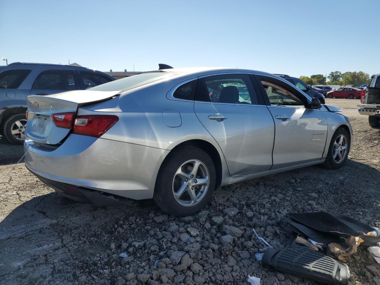 2017 Chevrolet Malibu Ls - zdjęcie 3