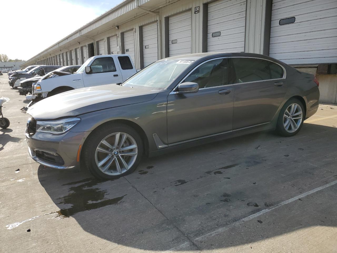 2016 BMW 750 Xi - zdjęcie główne