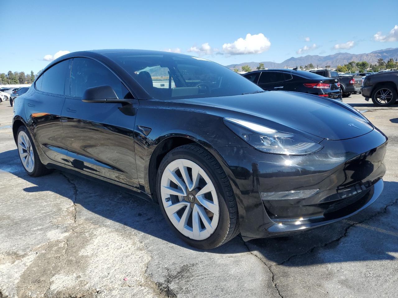 2023 Tesla Model 3 - zdjęcie 4