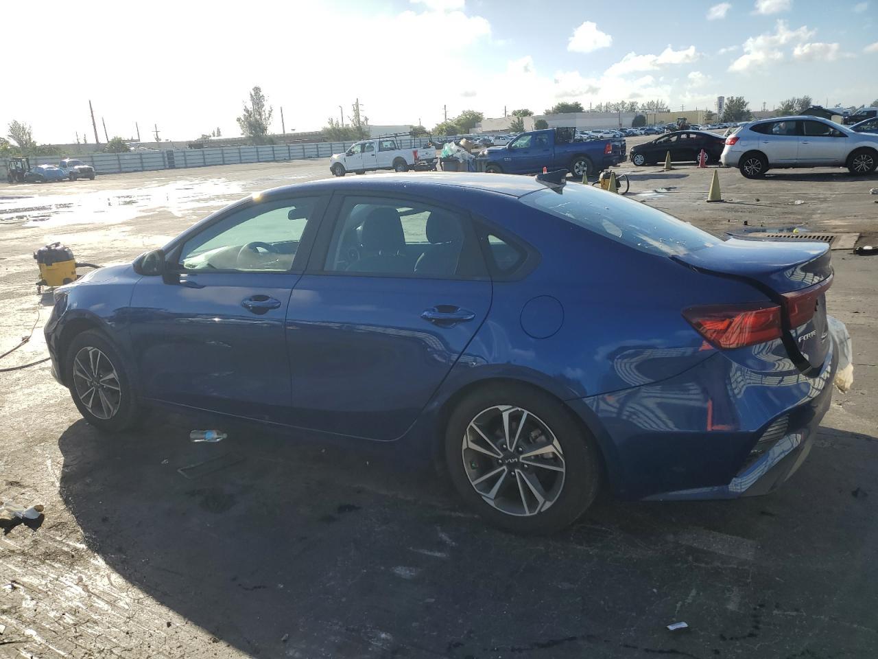 2024 Kia Forte - zdjęcie 2