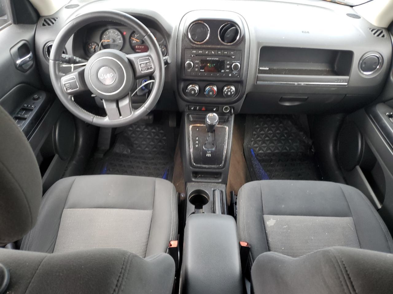 2015 Jeep Patriot Latitude - zdjęcie 8