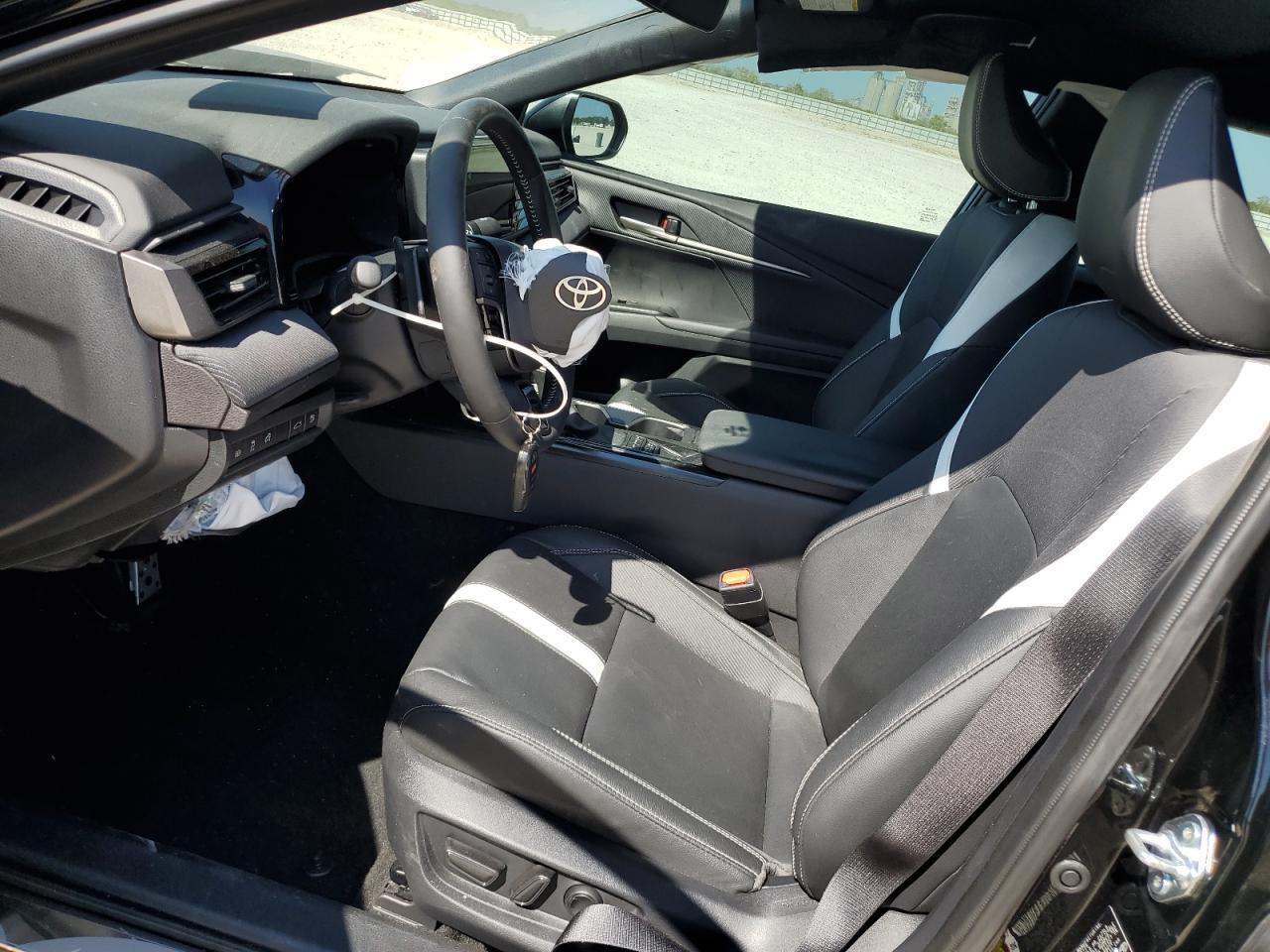 2025 Toyota Camry - zdjęcie 7