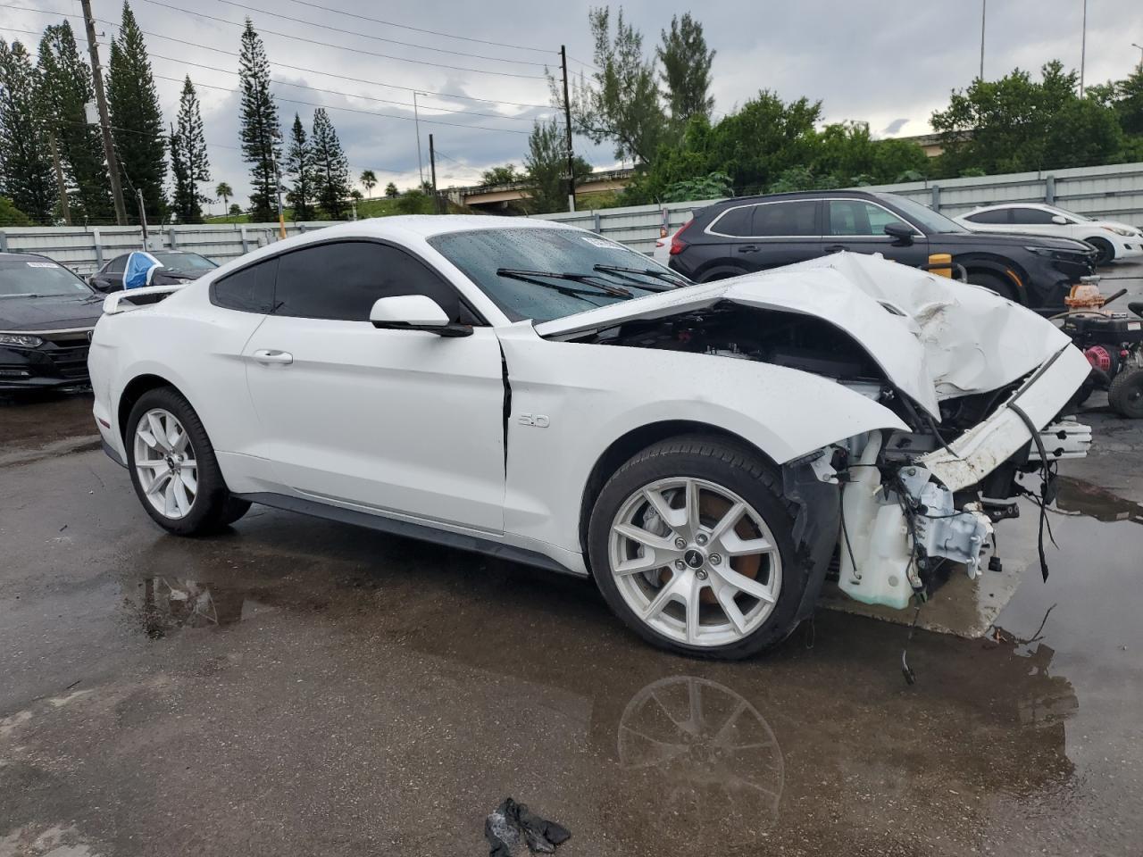 2022 Ford Mustang Gt - zdjęcie 4
