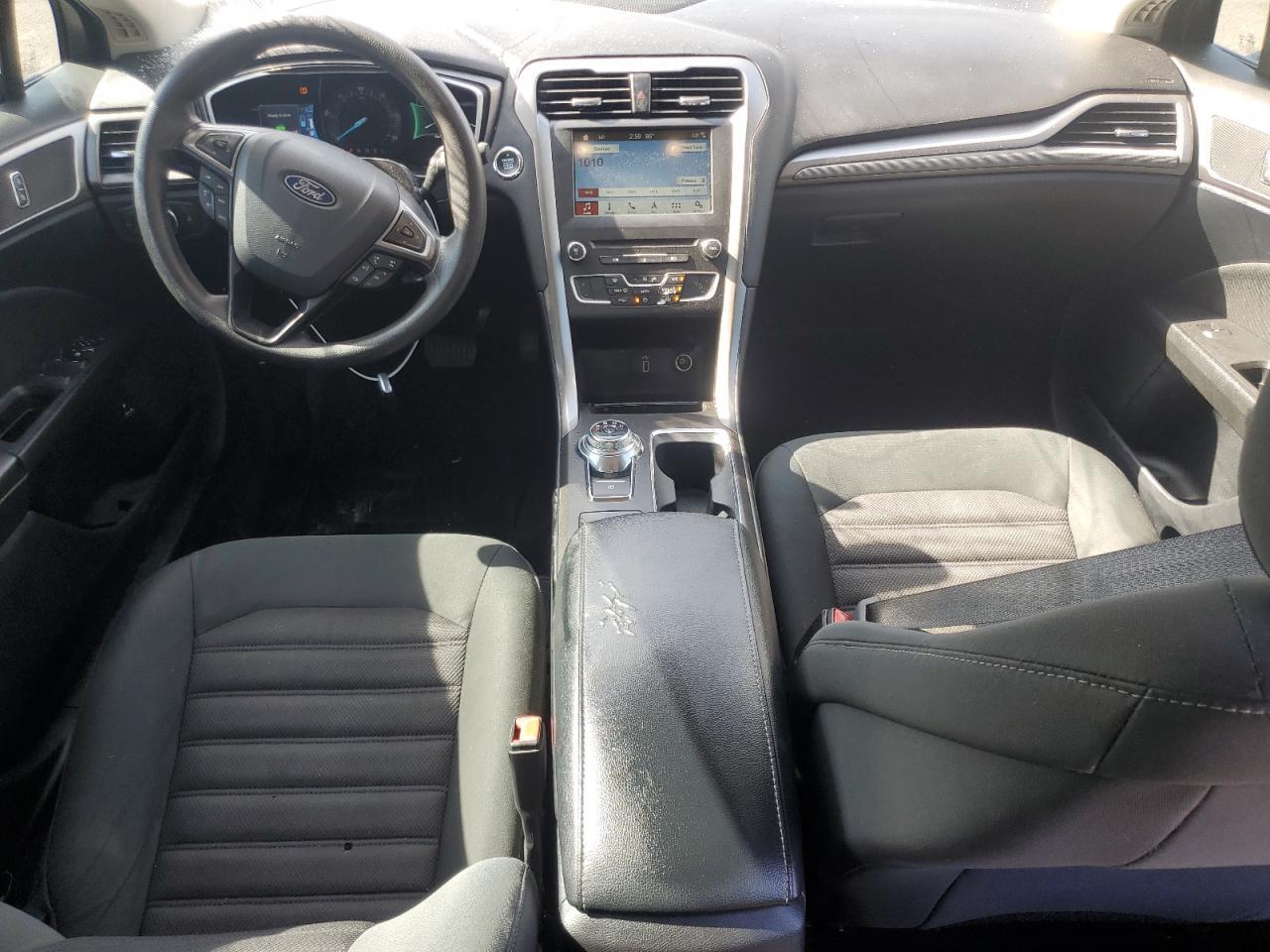 2018 Ford Fusion - zdjęcie 8