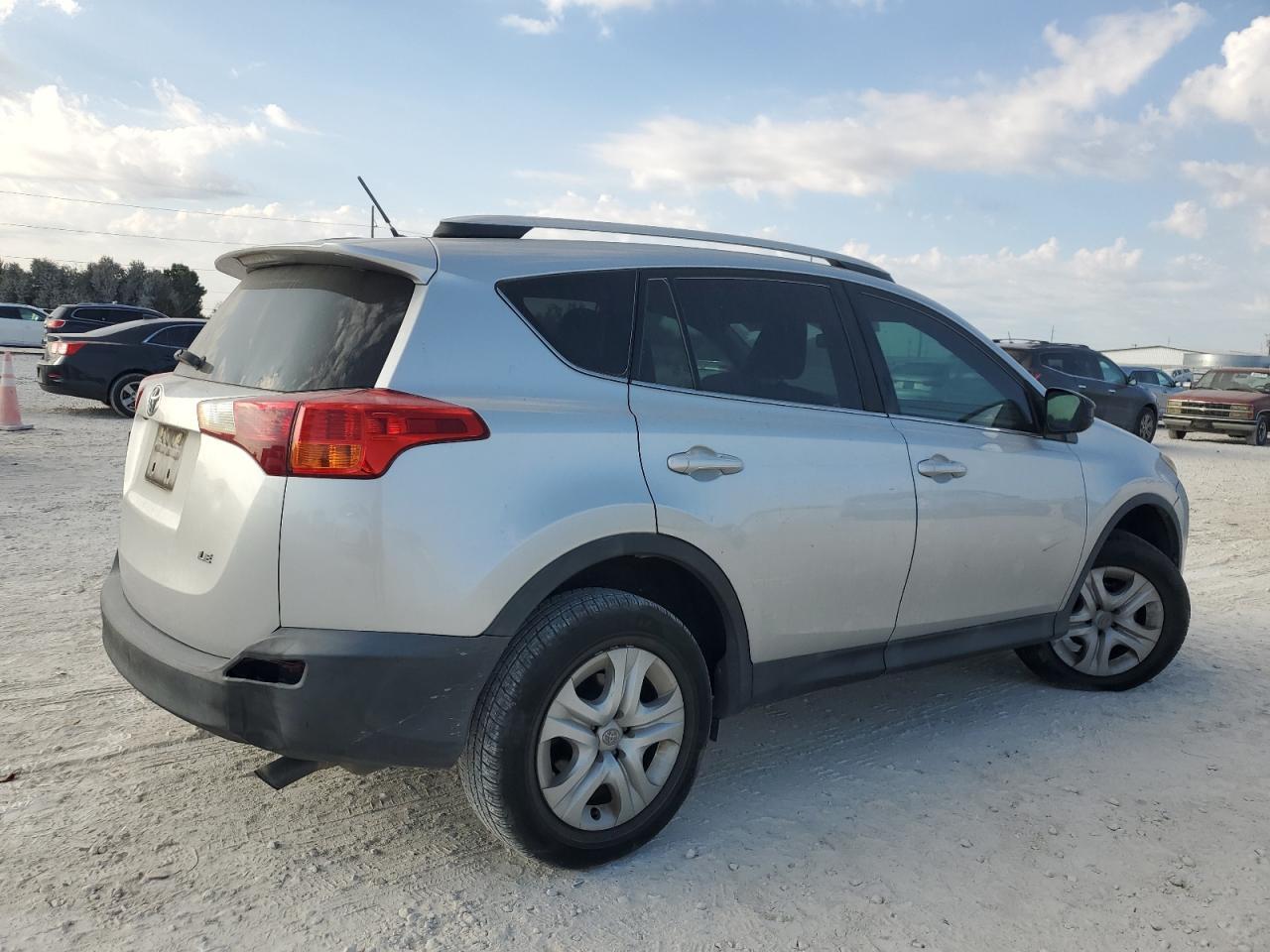 2015 Toyota RAV 4 - zdjęcie 3