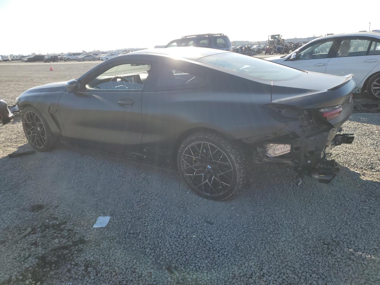 2023 BMW M8 - zdjęcie 2