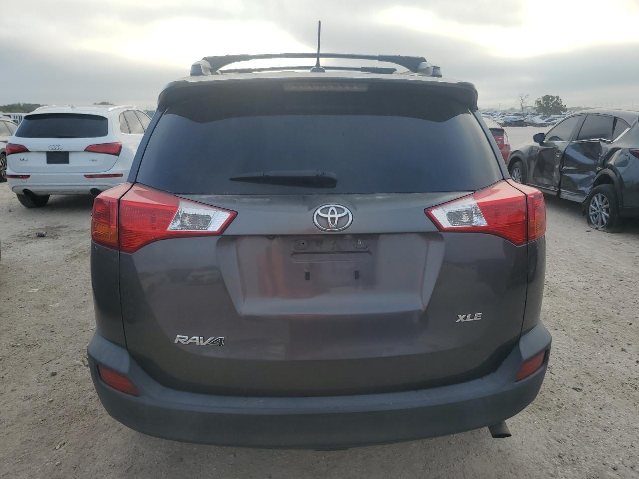 2015 Toyota RAV 4 - zdjęcie 6