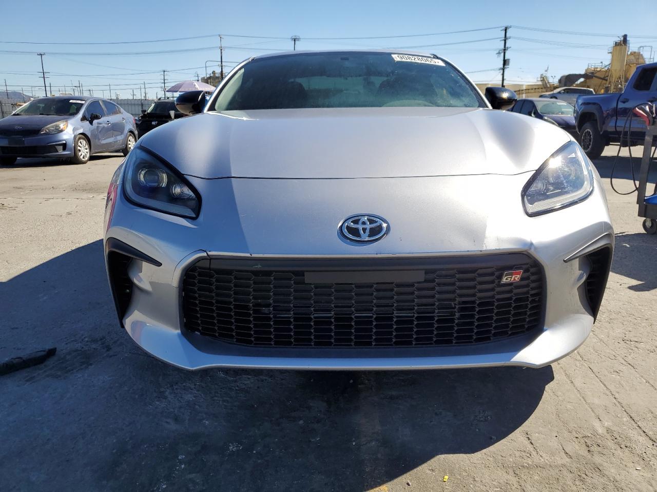 2024 Toyota Gr 86 Premium - zdjęcie 5