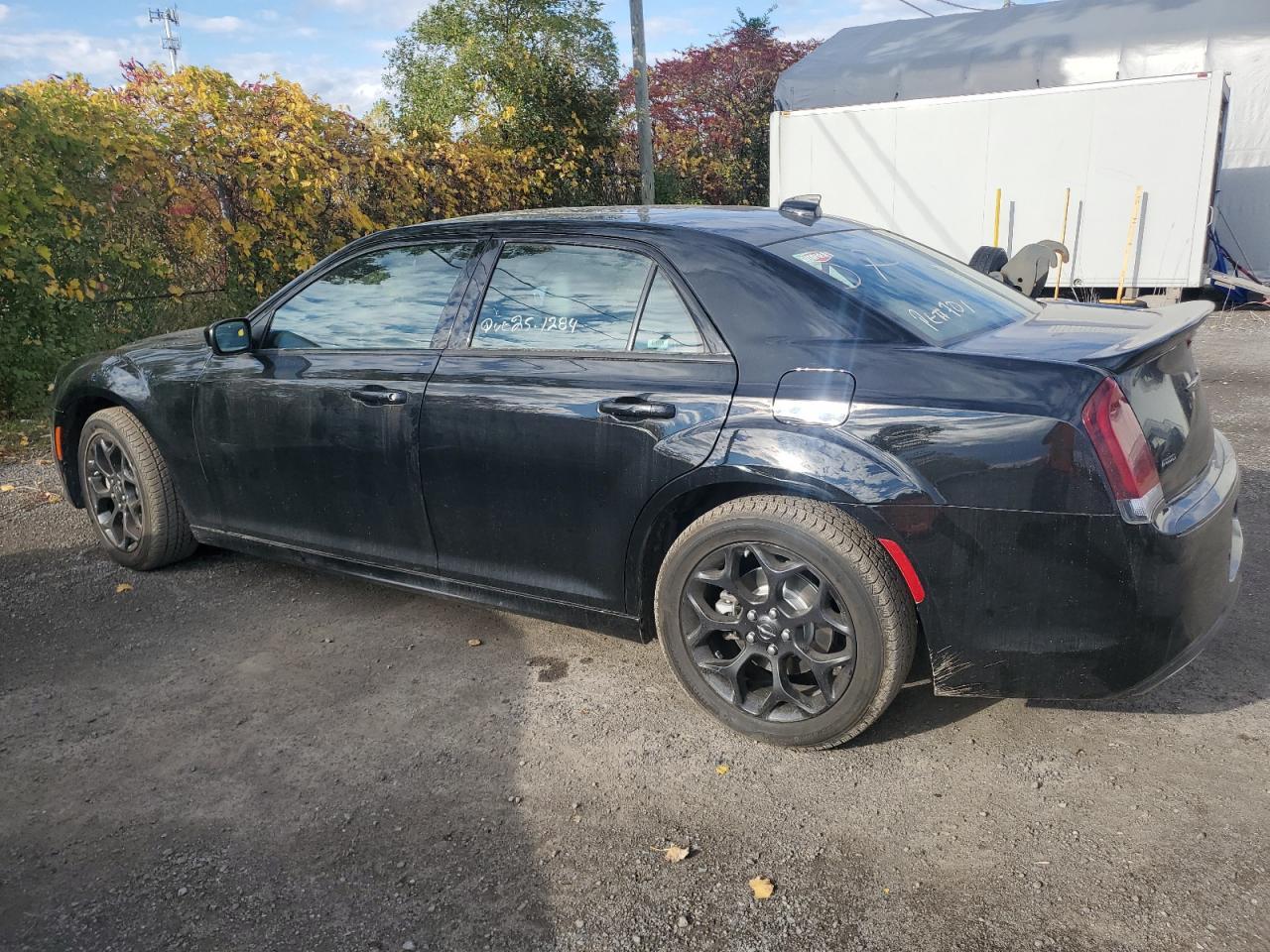 2023 Chrysler 300 S - zdjęcie 2