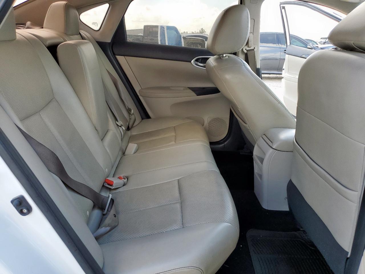 2016 Nissan Sentra - zdjęcie 10
