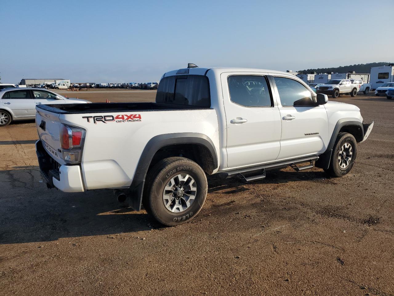 2020 Toyota Tacoma - zdjęcie 3