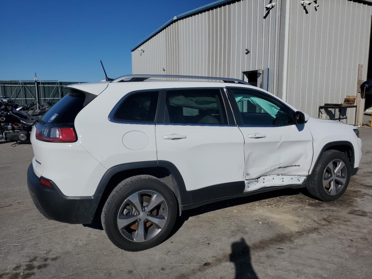 2020 Jeep Cherokee - zdjęcie 3