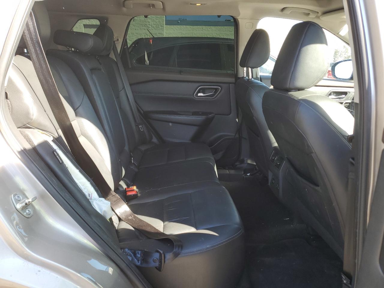 2021 Nissan Rogue - zdjęcie 11