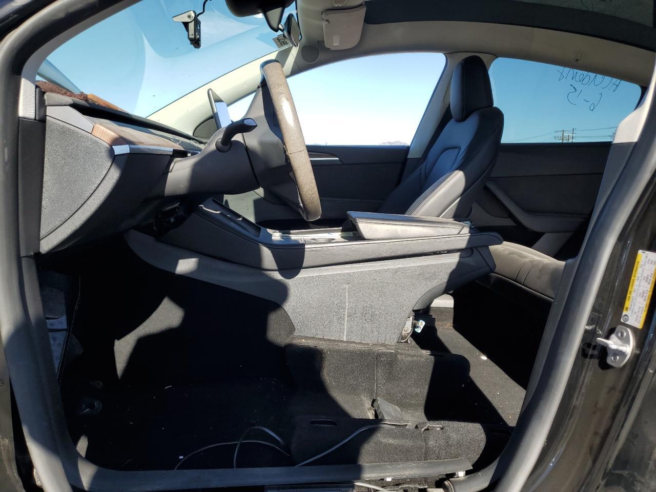 2024 Tesla Model Y - zdjęcie 7