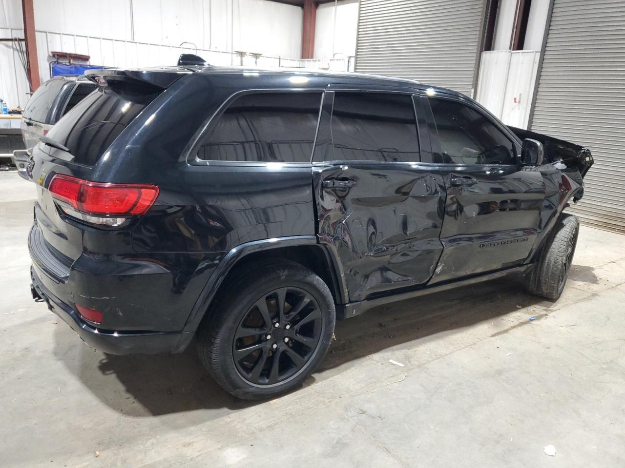2017 Jeep Grand Cherokee Laredo - zdjęcie 3