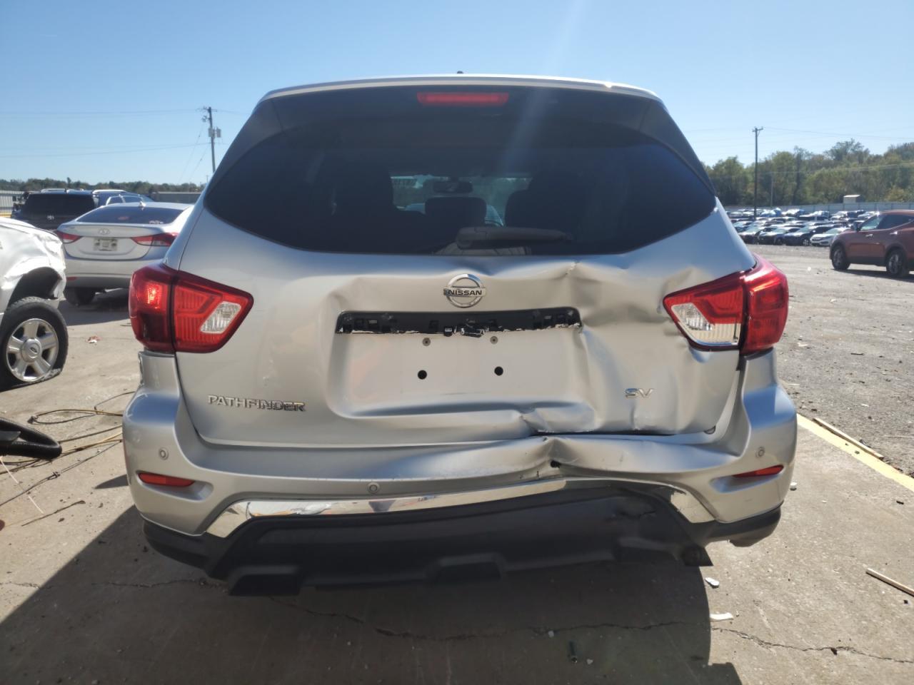 2018 Nissan Pathfinder Sv - zdjęcie 6
