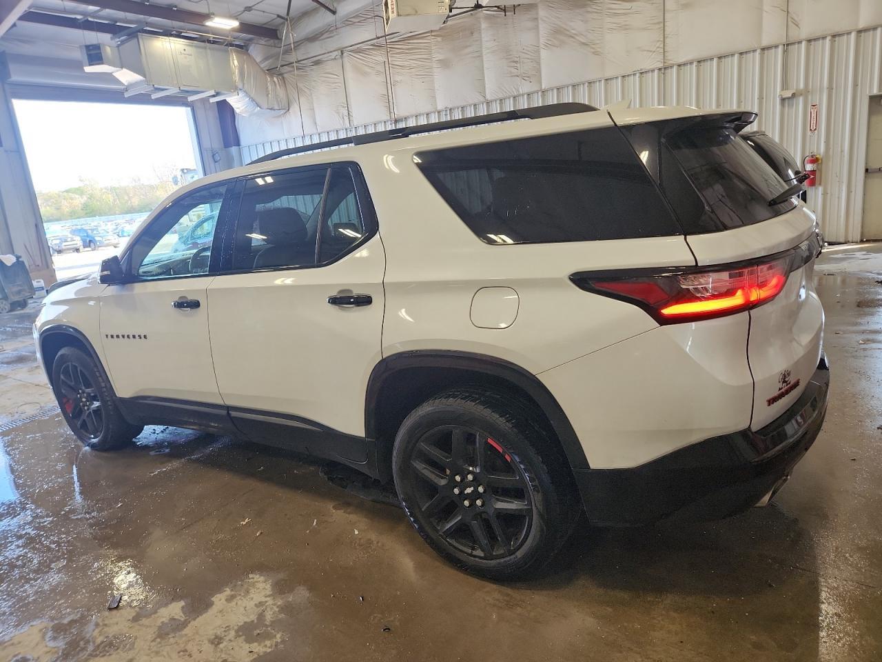2019 Chevrolet Traverse Premier - zdjęcie 2