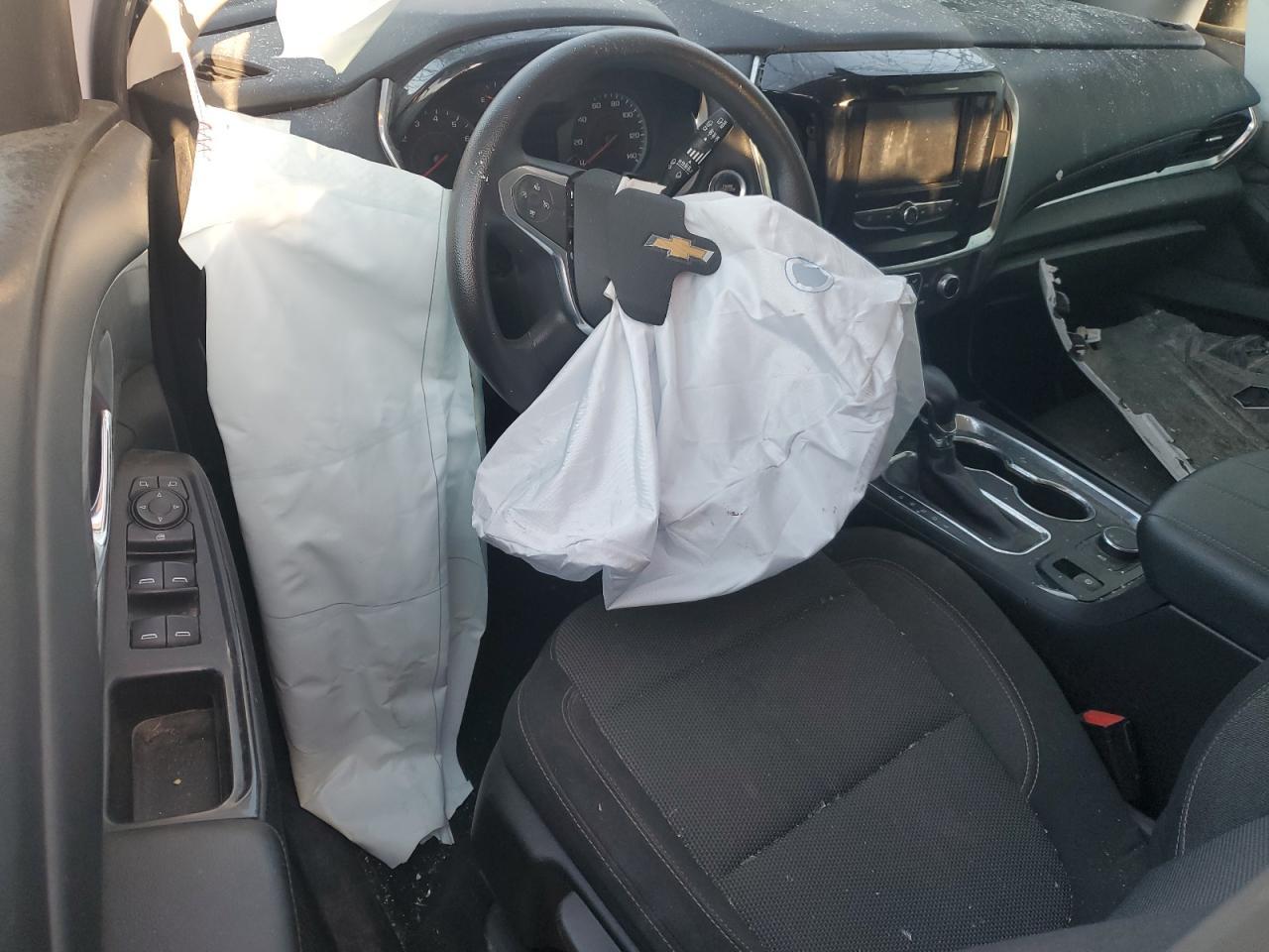 2021 Chevrolet Traverse Ls - zdjęcie 8