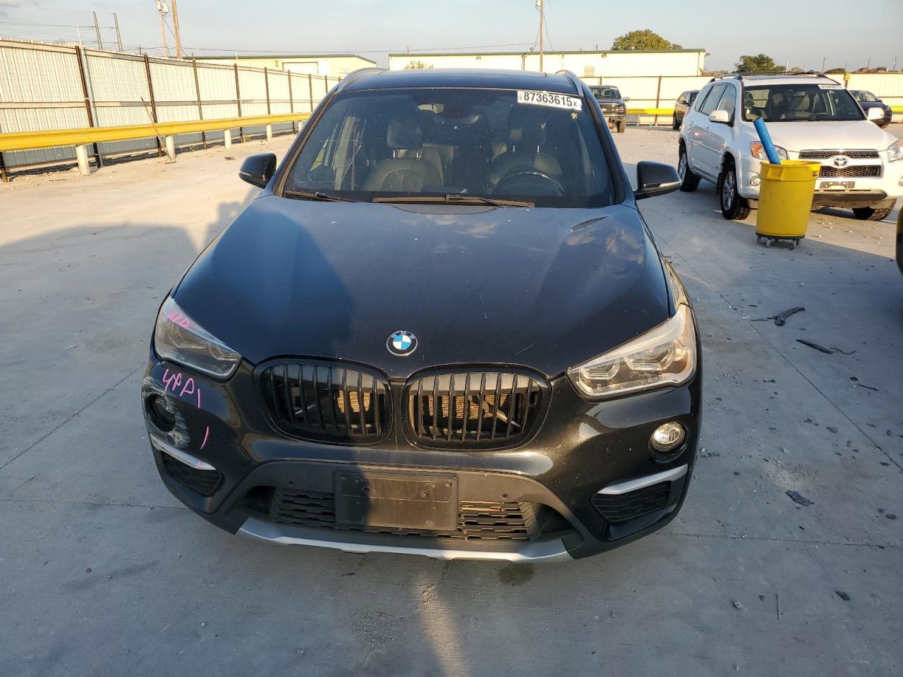 2017 BMW X1 - zdjęcie 5