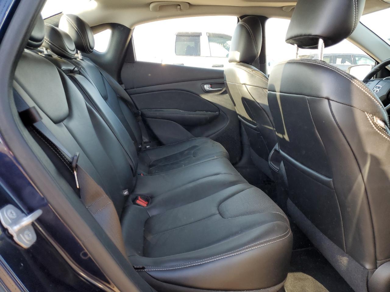 2015 Dodge Dart Limited - zdjęcie 10