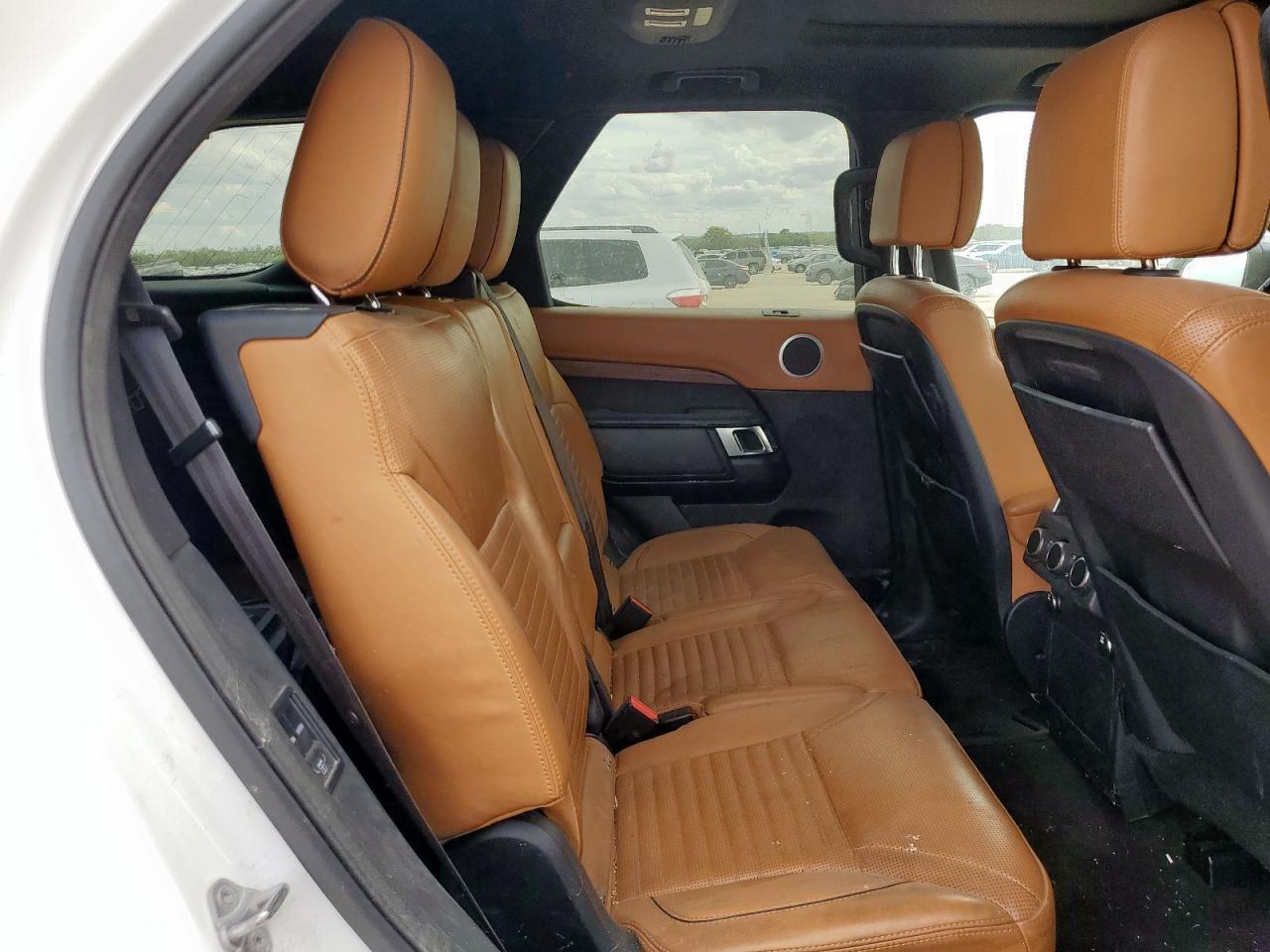 2017 Land Rover Discovery Hse Luxury - zdjęcie 11