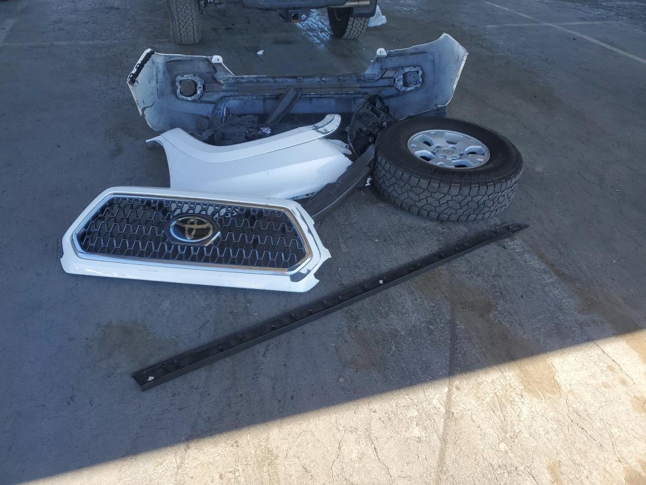 2019 Toyota Tacoma - zdjęcie 12