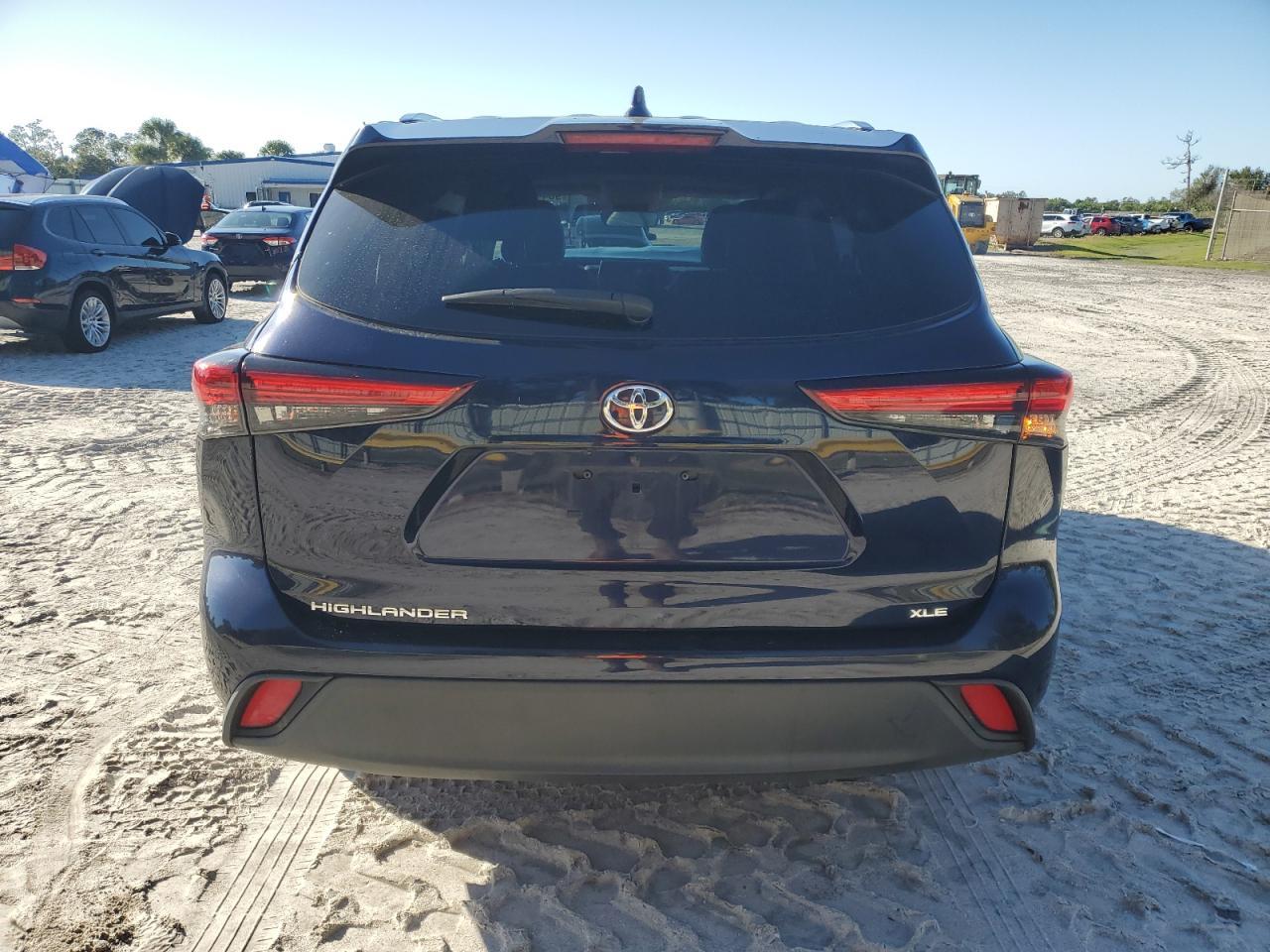2021 Toyota Highlander Xle - zdjęcie 6
