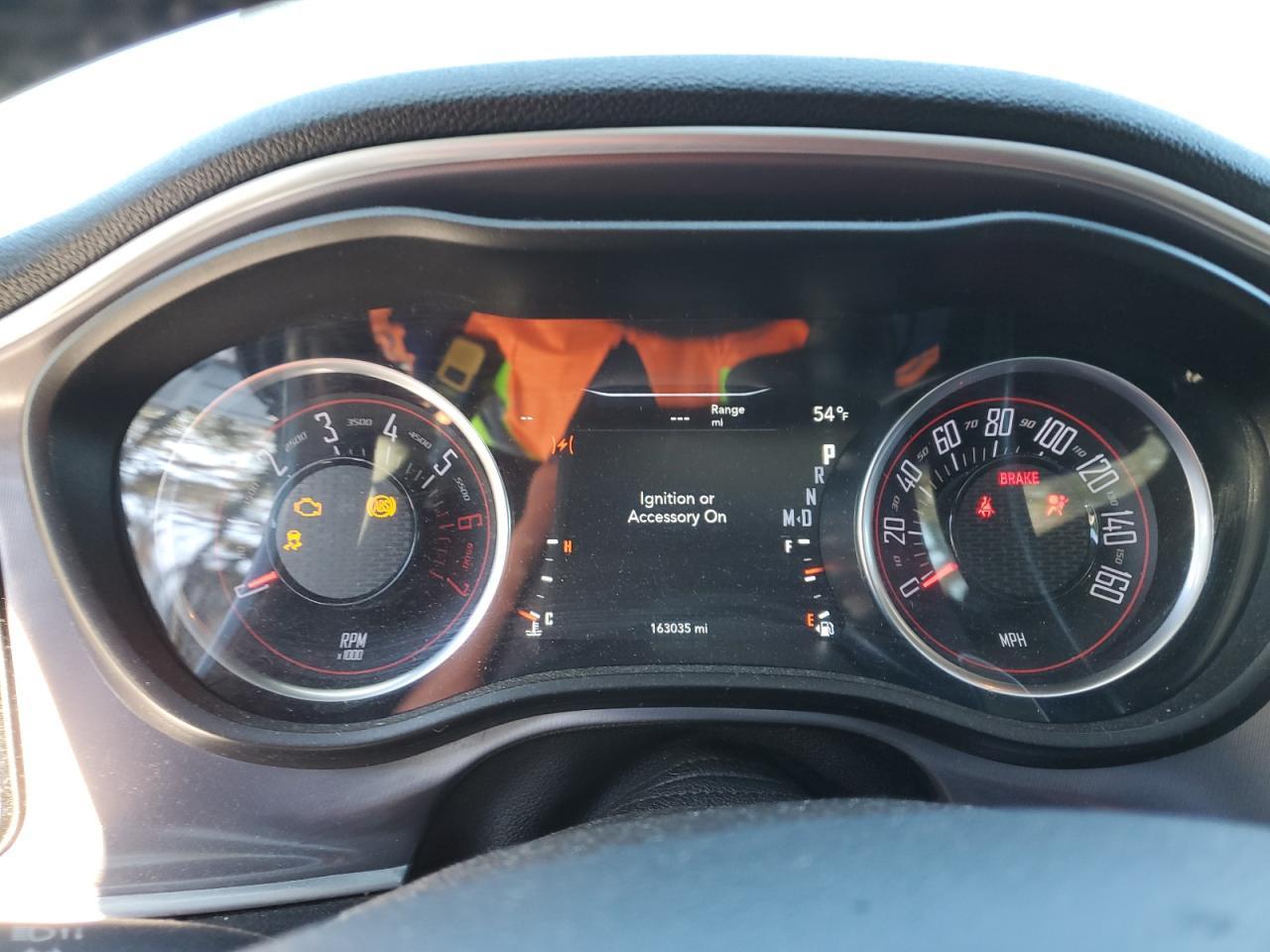 2019 Dodge Challenger - zdjęcie 9