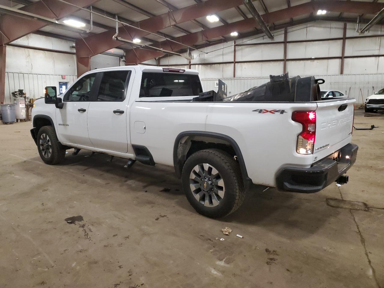 2023 Chevrolet Silverado K2500 Custom - zdjęcie 2