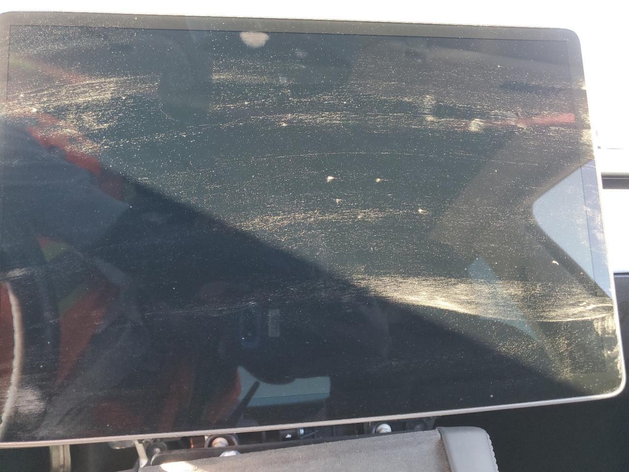 2024 Tesla Model Y - zdjęcie 9