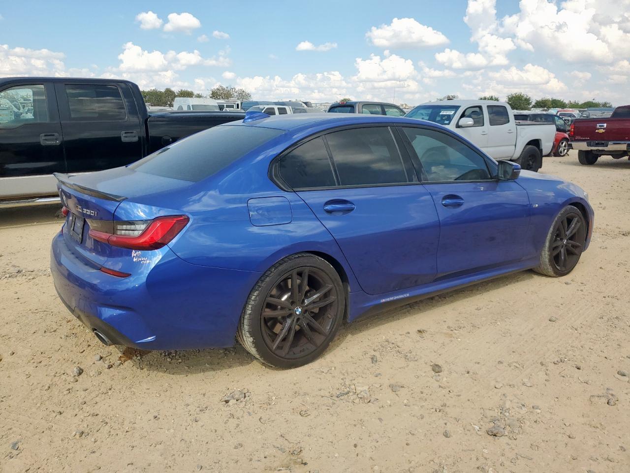 2021 BMW 330I - zdjęcie 3
