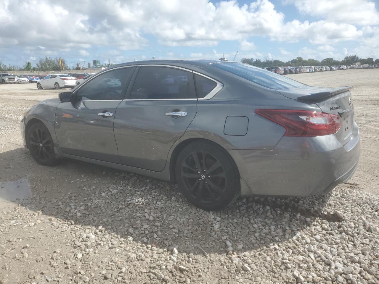 2018 Nissan Altima 2.5 - zdjęcie 2