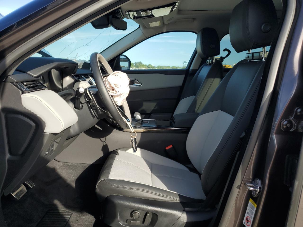 2025 Land Rover Range Rover Velar - zdjęcie 7