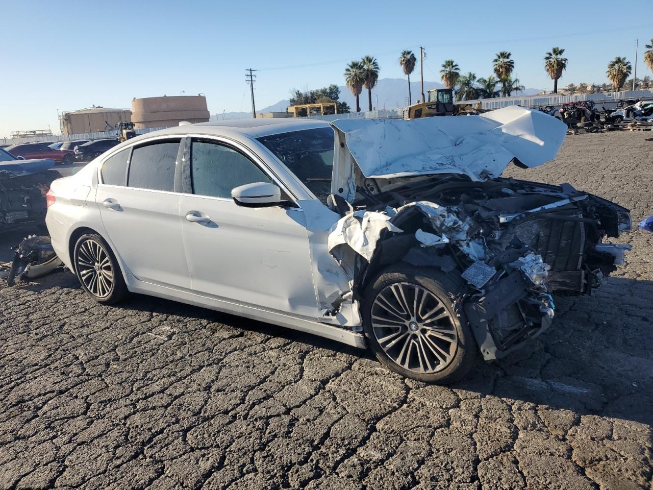 2019 BMW 530E - zdjęcie 4