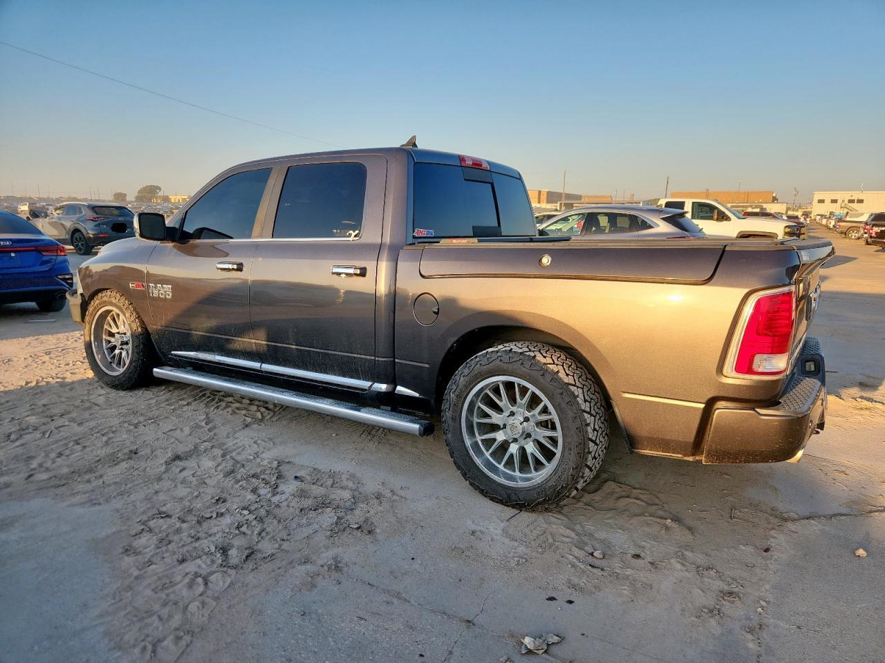 2016 Ram 1500 Longhorn Limited 3.0L V-6 Diesel - zdjęcie 2
