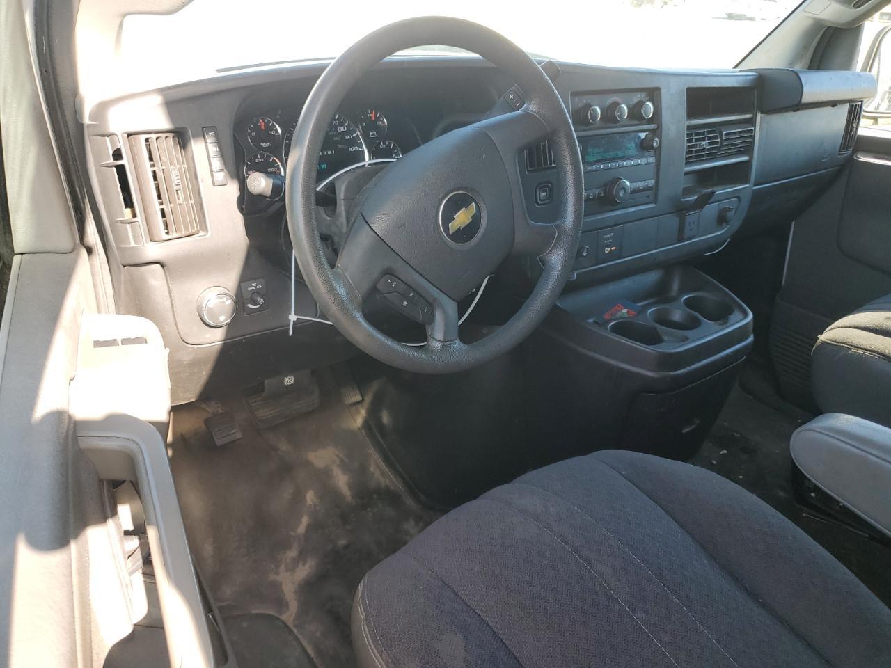 2018 Chevrolet Express G2500 - zdjęcie 8