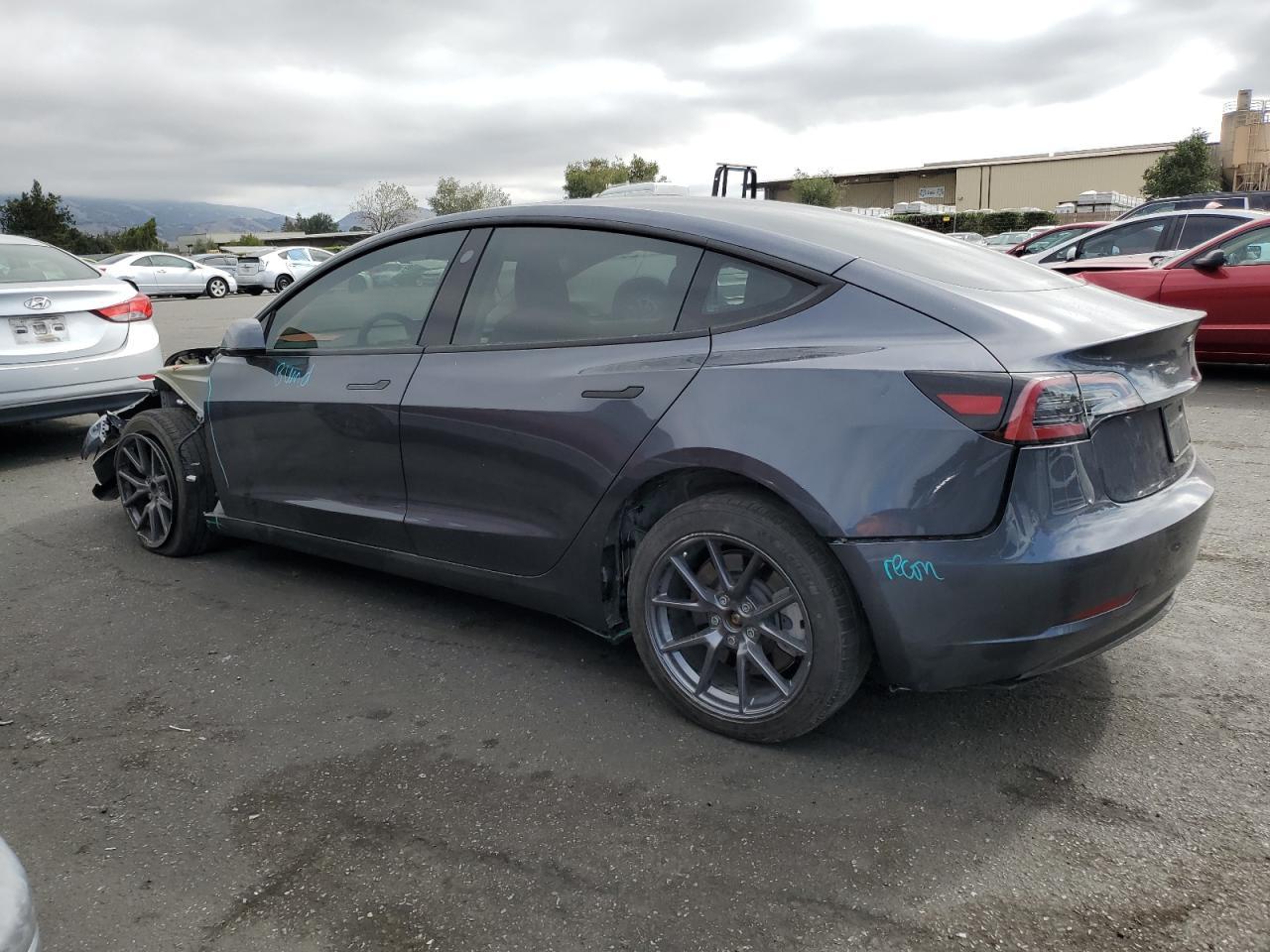 2023 Tesla Model 3 - zdjęcie 2