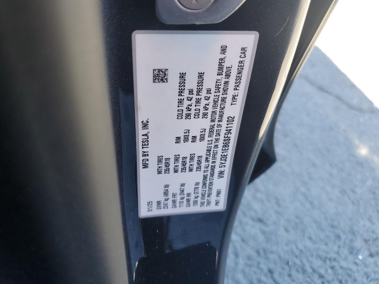 2025 Tesla Model 3 - zdjęcie 12